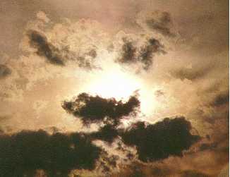 Weerhuisje.eu - Altostratus - Altostratus translucidus (boven)