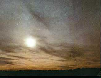 Weerhuisje.eu - Cirrostratus - Cirrostratus - Het derde wolkengeslacht - Cirrostratus die in de namiddag kwam opzetten